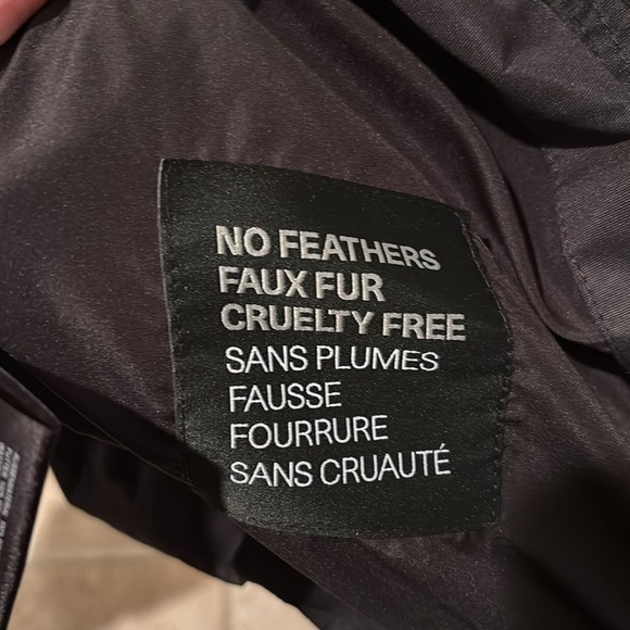 Noize woman's heavy winter jacket with faux fur - Picture 9 of 14